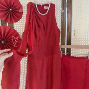 Alternative view of ÁO DÀI CỔ YẾM ĐỎ