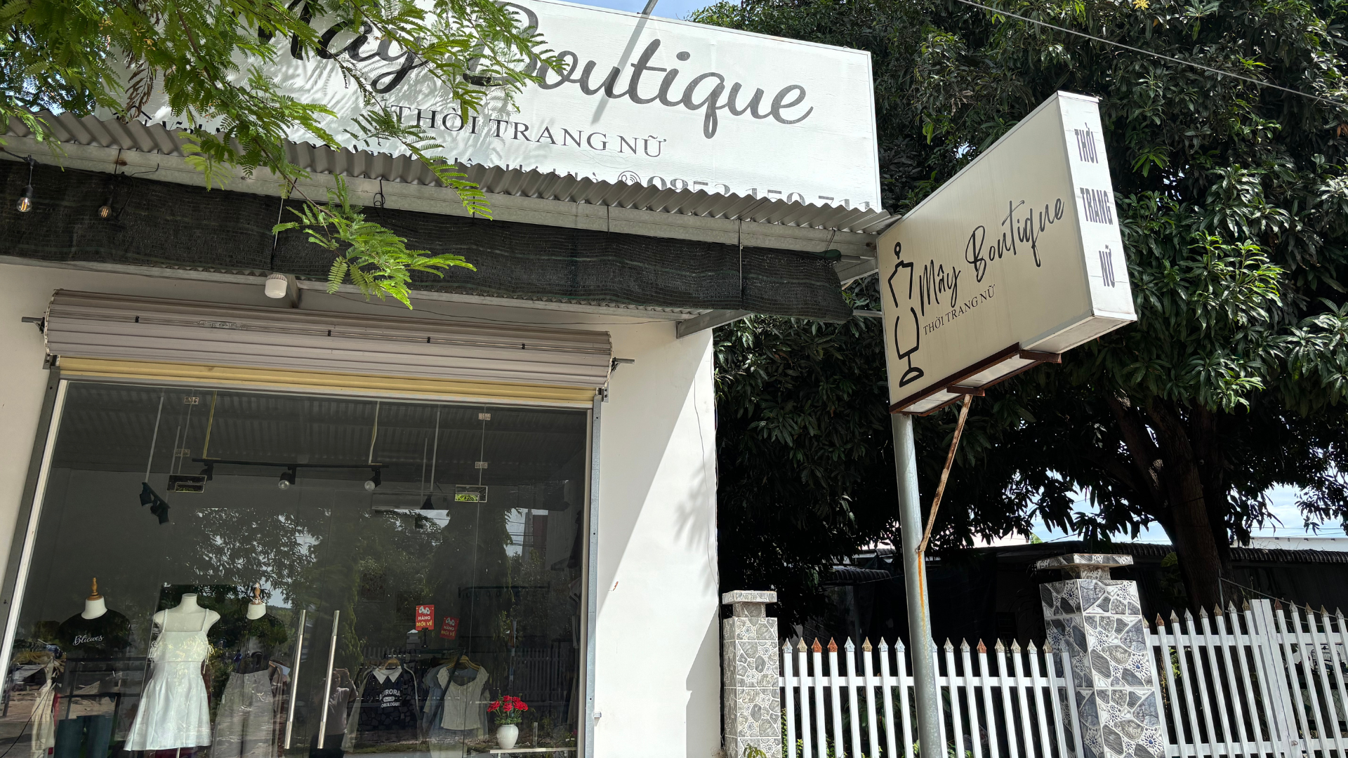 Mặt tiền cửa hàng Mây Boutique Cam Lâm
