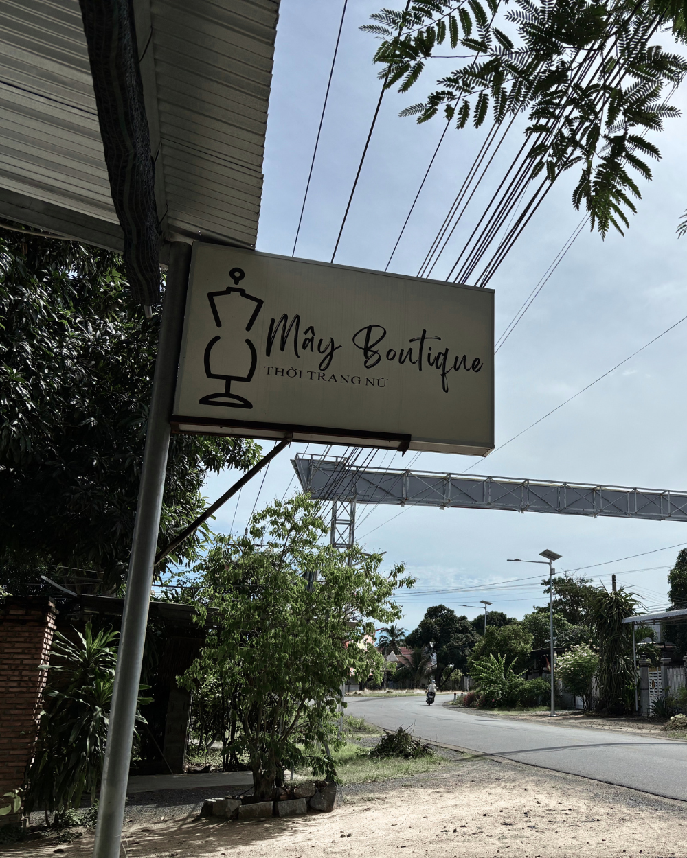 Không gian / chân dung tại Mây Boutique