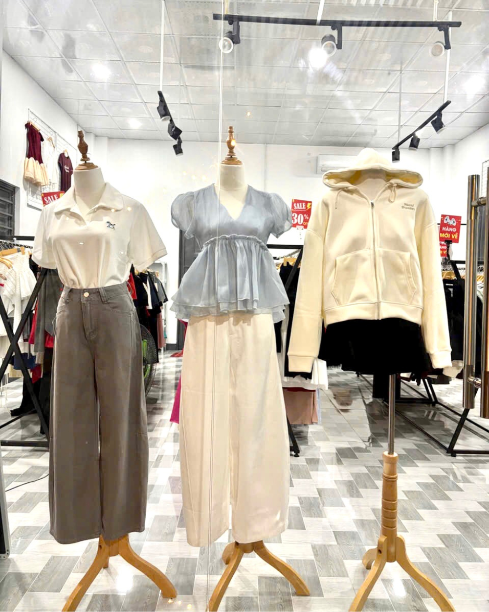 Không gian / chân dung tại Mây Boutique
